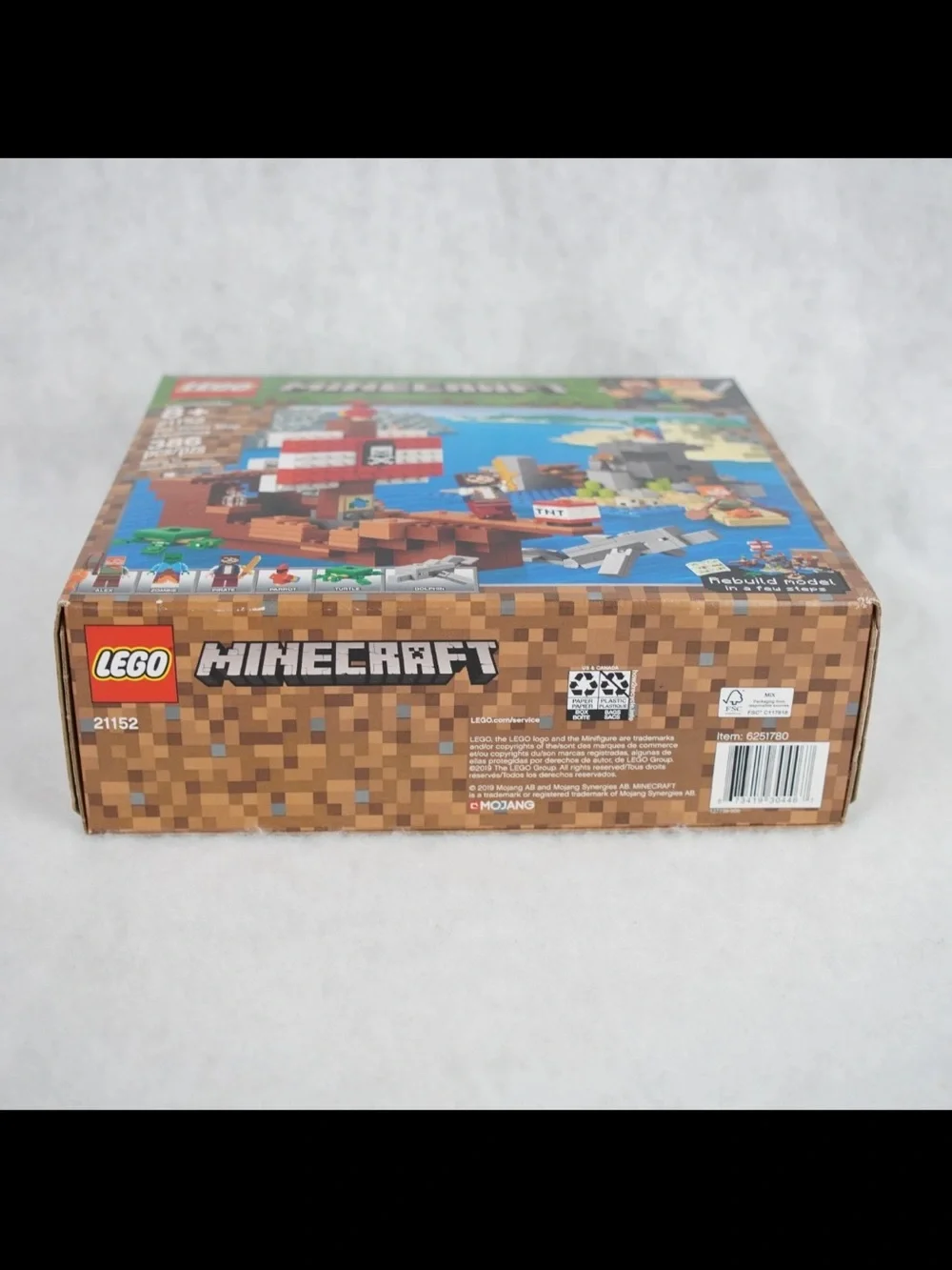 LEGO Minecraft Set #21152 The Pirate Ship Adventure 386 pcs Retired Brand New